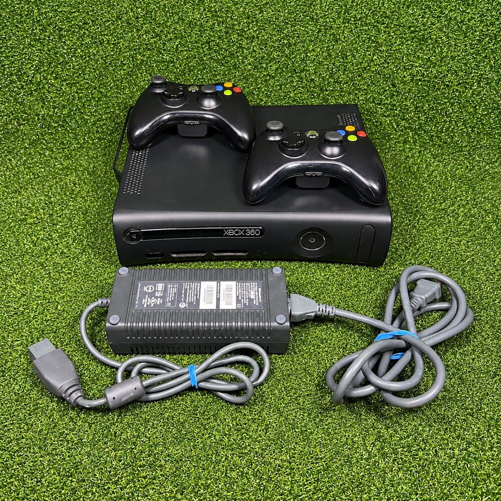 Microsoft Xbox 360 Elite 250GB Console Bundle 2 Controllers Power Cord Tested